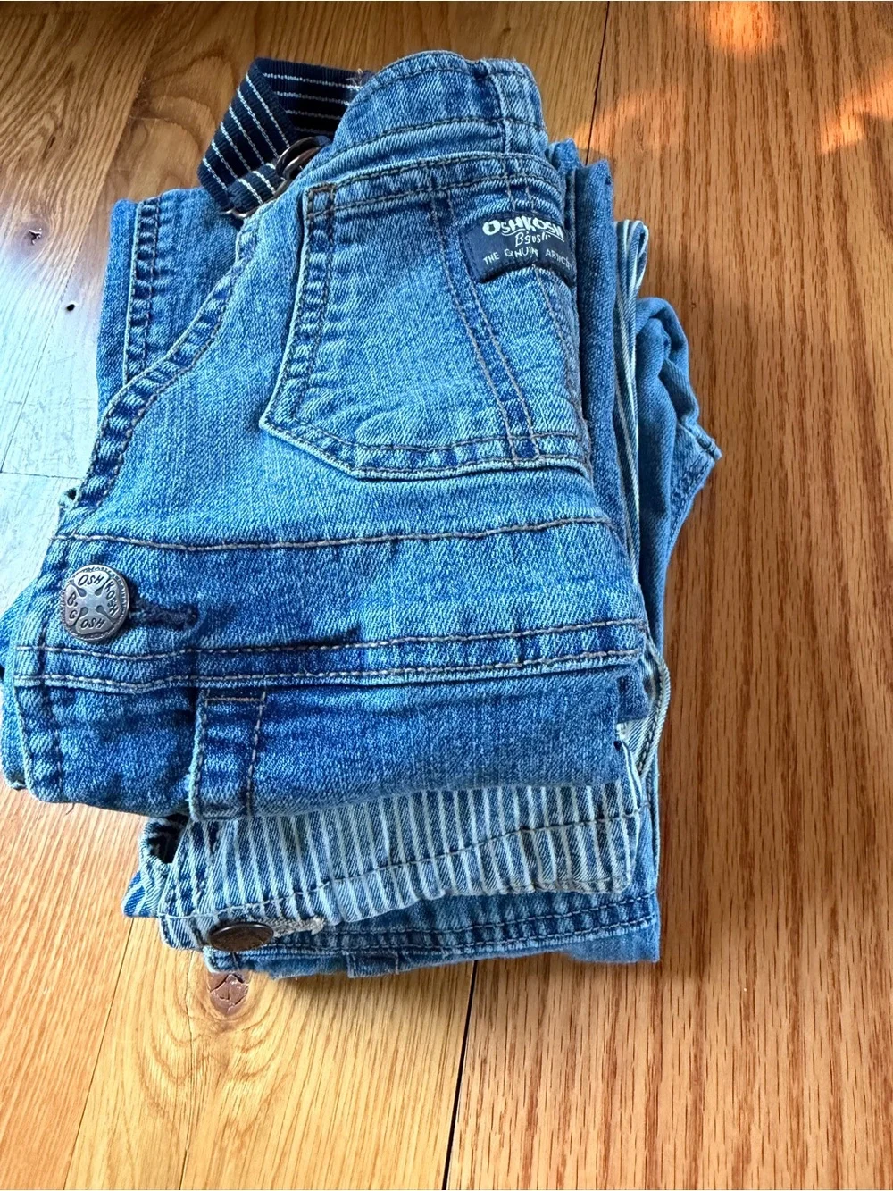 OshKosh Bgosh worn 3t